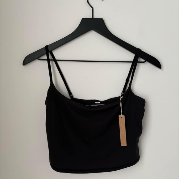 SKIMS Fits Everyone Cropped Cami Onyx NWT NEW CAMI XXS - Picture 2 of 3